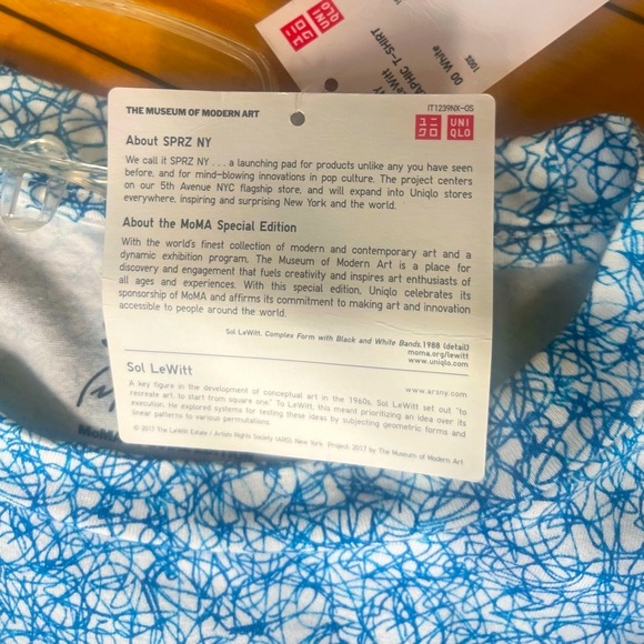 UNIQLO MoMa Sol Lewitt Unisex T shirt NWT SPRZ NY Sz S Squiggles - Picture 2 of 9